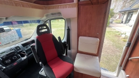                         Sprzedam campera Fiat Ducato 2015  - zdjęcie 6
                        