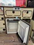                         Klasyczny Volkswagen T3 Kamper (1980) - zdjęcie 7
                        