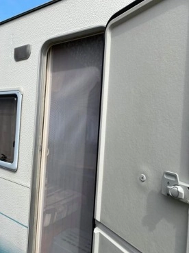                         Przyczepa Knaus E450 Eifelland Holiday - zdjęcie 3
                        