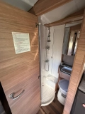                         Mercedes Benz Kamper Weinsberg CaraCompact Suite MB 640 Meg Edition - zdjęcie 3
                        