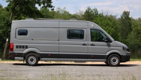                         Nowoczesny kamper na bazie VW Crafter H2L4 - zdjęcie 15
                        