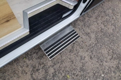                         Nowoczesny kamper na bazie VW Crafter H2L4 - zdjęcie 3
                        