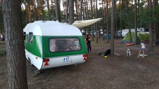                         Kemping Retro - zdjęcie 3
                        