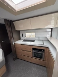                         Adria Alpina 357 UP zimowa - zdjęcie 7
                        