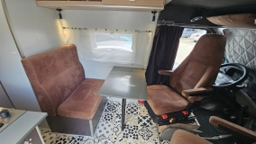                         Legendarny VW LT35 od PodróżoVanie - zdjęcie 4
                        