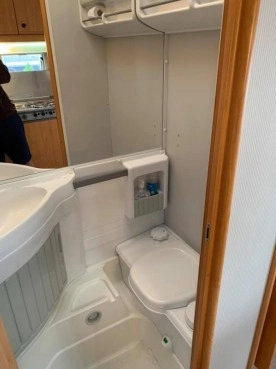                         Knaus 450 1997 r., DMC 1200 kg - zdjęcie 11
                        