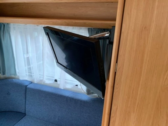                         Knaus 450 1997 r., DMC 1200 kg - zdjęcie 14
                        