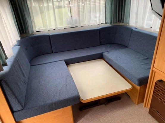                         Knaus 450 1997 r., DMC 1200 kg - zdjęcie 18
                        