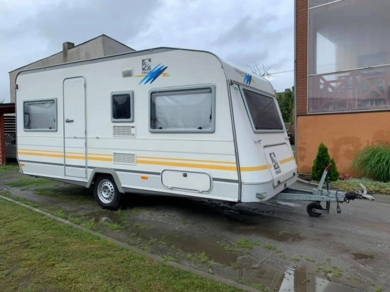                         Knaus 450 1997 r., DMC 1200 kg - zdjęcie 1
                        