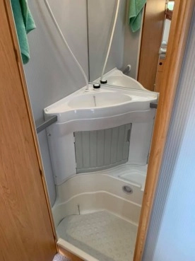                         Knaus 450 1997 r., DMC 1200 kg - zdjęcie 20
                        