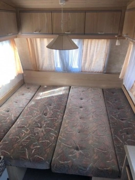                         Przyczepa CARAVELAIR 1992 r. Bamba 330 EK + przedsionek, DMC 850 kg - zdjęcie 11
                        