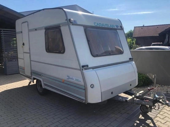                         Przyczepa CARAVELAIR 1992 r. Bamba 330 EK + przedsionek, DMC 850 kg - zdjęcie 1
                        