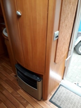                         Przyczepa kempingowa Hobby Excellent 460 - zdjęcie 12
                        