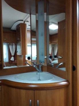                         Przyczepa kempingowa Hobby Excellent 460 - zdjęcie 6
                        