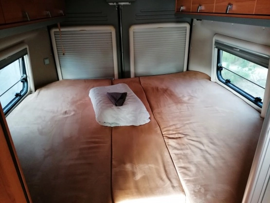                         Fiat Ducato Kamper Hymer 2013r max długi 53 tys km - zdjęcie 18
                        