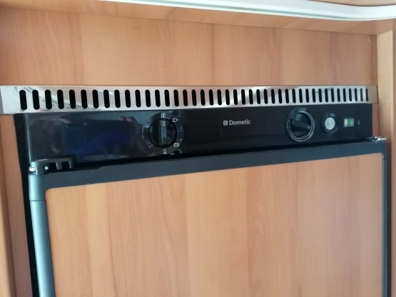                         Fiat Ducato Kamper Hymer 2013r max długi 53 tys km - zdjęcie 19
                        