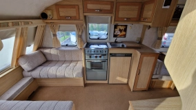                         Elddis Avante 475, 5-osobowa, 959 kg, Napęd - zdjęcie 5
                        