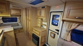                         Elddis Avante 475, 5-osobowa, 959 kg, Napęd - zdjęcie 10
                        