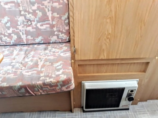                         Przyczepa kempingowa HOME - CAR CONFORT 36 - zdjęcie 3
                        