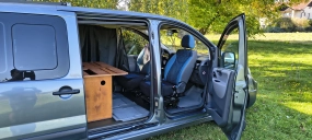                        Fiat Scudo 2w1 mini kamper i 9 osobowy - zdjęcie 15
                        
