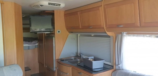                         Hymer 700 Integra na Sprinter 2,7 Cdi - zdjęcie 2
                        