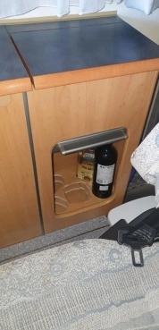                         Hymer 700 Integra na Sprinter 2,7 Cdi - zdjęcie 3
                        