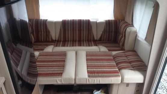                         Burstner Averso 465 TS, 13 r., 530 cm wewnątrz - zdjęcie 10
                        