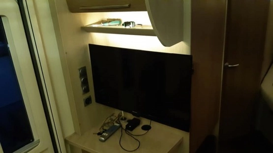                         Burstner Averso 465 TS, 13 r., 530 cm wewnątrz - zdjęcie 16
                        