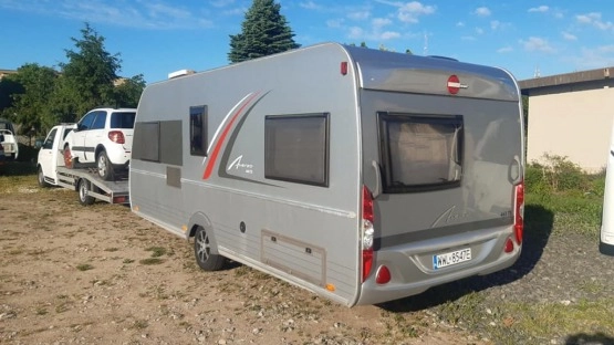                         Burstner Averso 465 TS, 13 r., 530 cm wewnątrz - zdjęcie 18
                        