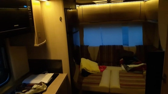                         Burstner Averso 465 TS, 13 r., 530 cm wewnątrz - zdjęcie 19
                        