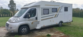                         Kamper Bavaria T730XLC rok 2014, 61tyś km. - zdjęcie 2
                        