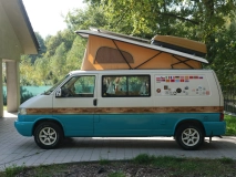                         Volkswagen T4 Kamper California Custom 2.5 TDI 2000r Klima, tempomat. Niezależny kamper gotowy do jazdy. - zdjęcie 8
                        