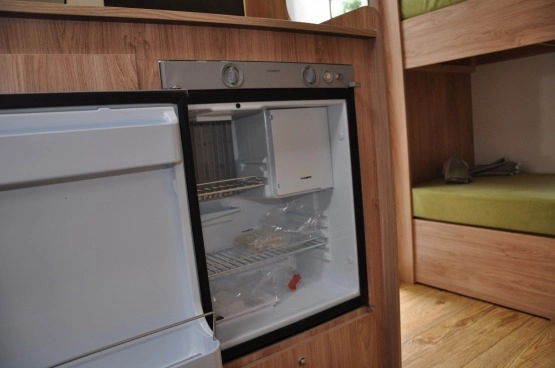                         Nowa 2020 Przyczepa Kempingowa NIEWIADÓW 4 osobowa Toaleta Prysznic Kuchnia DMC 1000 kg - zdjęcie 13
                        