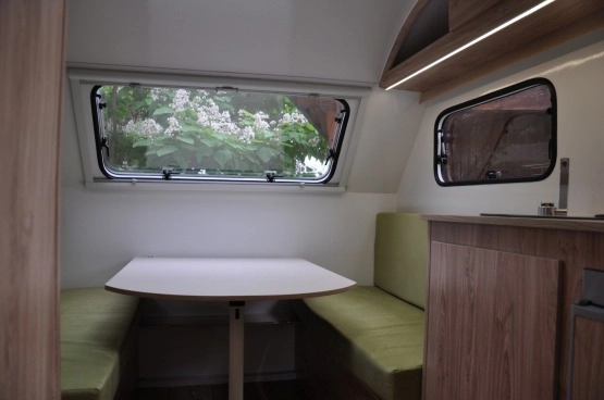                         Nowa 2020 Przyczepa Kempingowa NIEWIADÓW 4 osobowa Toaleta Prysznic Kuchnia DMC 1000 kg - zdjęcie 7
                        