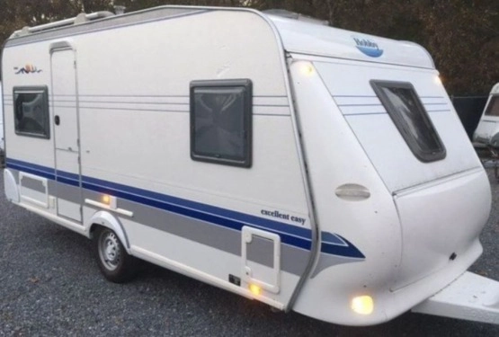                         Hobby 460 Wynajmę wypożyczę LUXSUSOWĄ Przyczepę kampingową z klimatyzacją - zdjęcie 1
                        