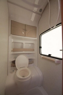                         Hobby 460 Wynajmę wypożyczę LUXSUSOWĄ Przyczepę kampingową z klimatyzacją - zdjęcie 4
                        