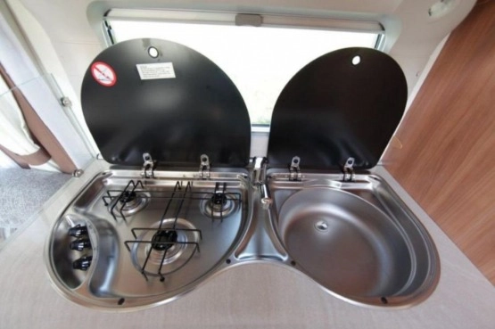                         Do wynajęcia Wynajmę wypożyczę LUXSUSOWĄ Przyczepę kampingową z klimatyzacją - zdjęcie 5
                        