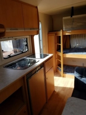                         Przyczepa KNAUS SPORT 500 – dla 7 osób - zdjęcie 9
                        