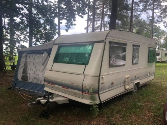                         Adria Forma 502 DMC 1300 KG Przedsionek Solary - zdjęcie 1
                        