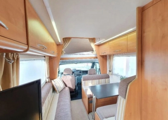                         Ford Transit Camper 2013 od osoby prywatnej ( kamper ) - zdjęcie 8
                        