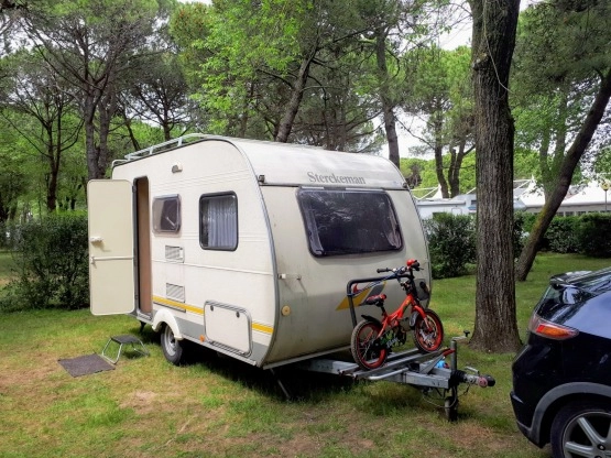                         Do wynajęcia lekka przyczepa kempingowa: 4-5 osobowa Sterckeman 900dmc - zdjęcie 4
                        