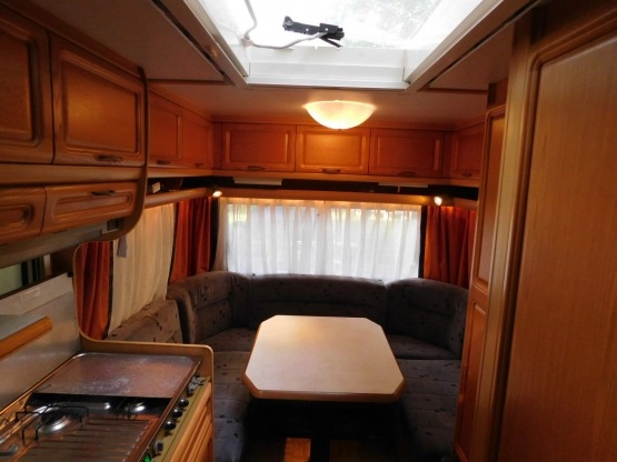                         super przyczepa campingowa FENDT - zdjęcie 2
                        