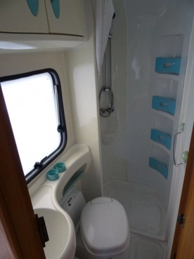                         Kamper Fiat Ducato Roller Team 2.0 diesel 2003r bezwypadkowy - zdjęcie 3
                        