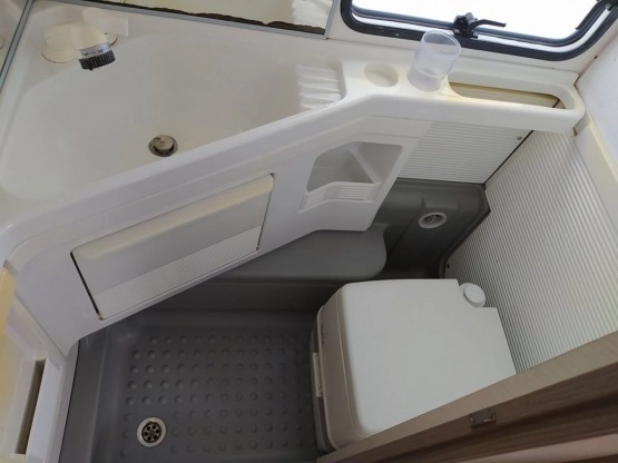                         Przyczepa kempingowa Burstner Scala, MOVER, Akumulator *stan bdb* - zdjęcie 9
                        