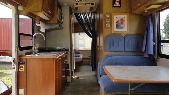                         Kamper Winnebago Itasca Sunflayer  - zdjęcie 16
                        