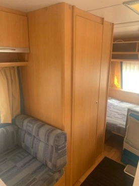                         Knaus Sport 420, 2003 r. - zdjęcie 10
                        