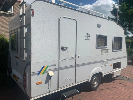                         Knaus Sport 420, 2003 r. - zdjęcie 1
                        