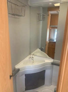                         Knaus Sport 420, 2003 r. - zdjęcie 8
                        