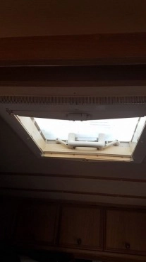                         Sprzedam przyczepę kempingową TEC, 5 osobowa, 1989 r., DCM 1170 kg - zdjęcie 7
                        