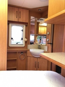                         Swift Ace Awart Northstar 2006 r., DMC 1436 kg, 5-osobowa - zdjęcie 4
                        